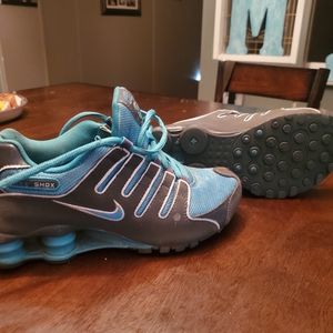 Girls size 6 Nike Shox